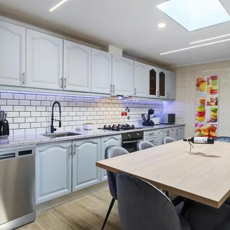 The View House Willa