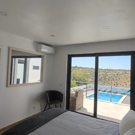The View House Willa