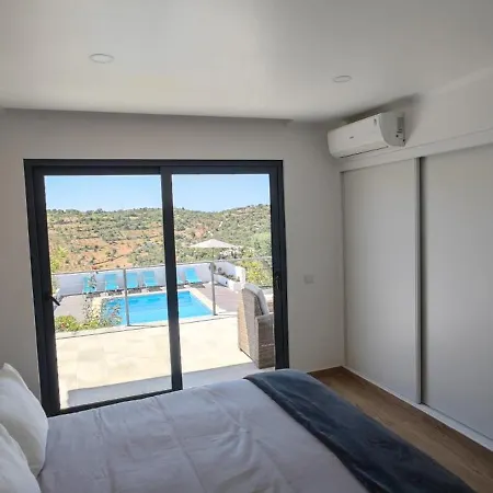 The View House Willa